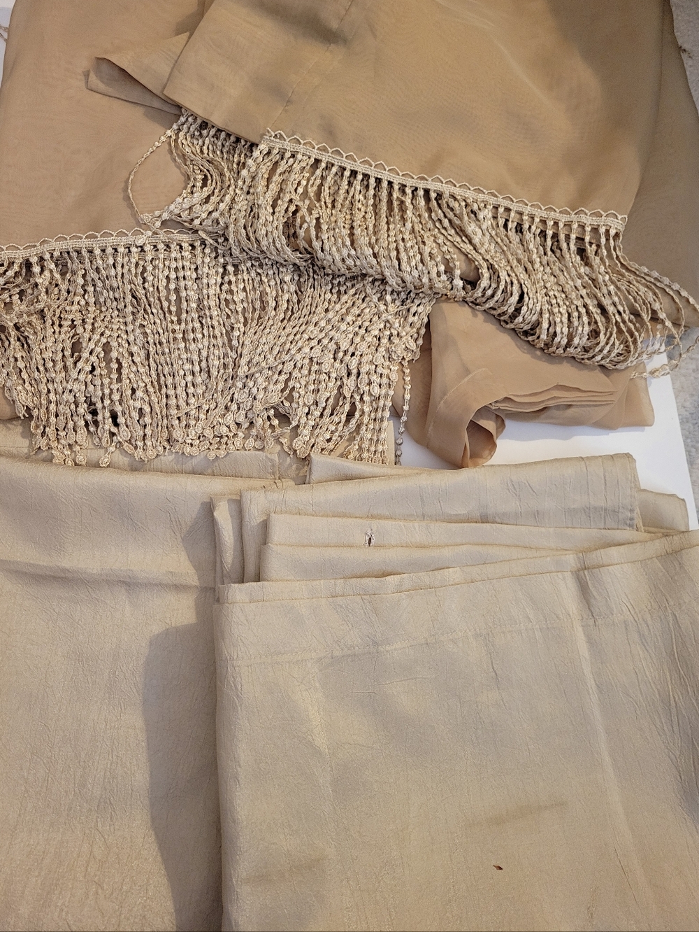 set of 4 curtains with 3 valences